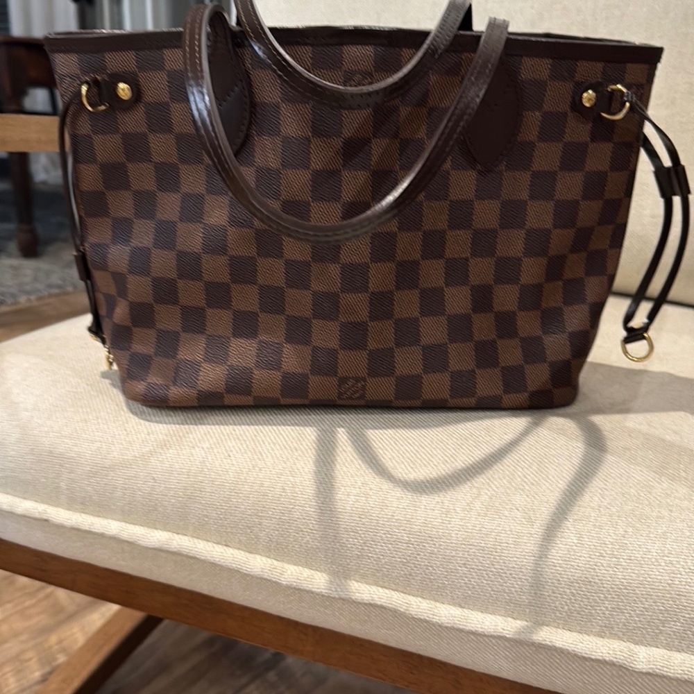 Louis Vuitton Neverfull PM